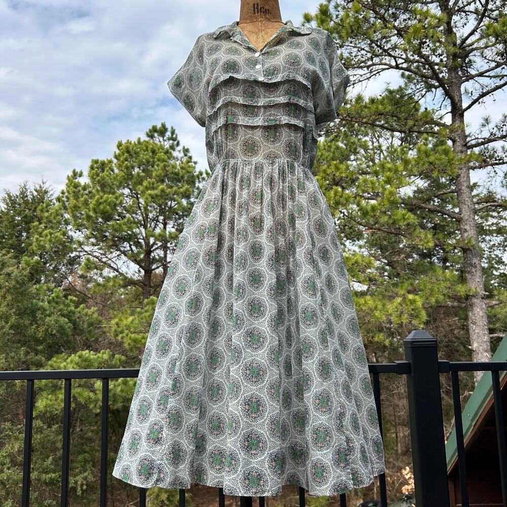 Vintage 40s/50s Semi Sheer Novelty Print Metal Side Zip House Dress M L